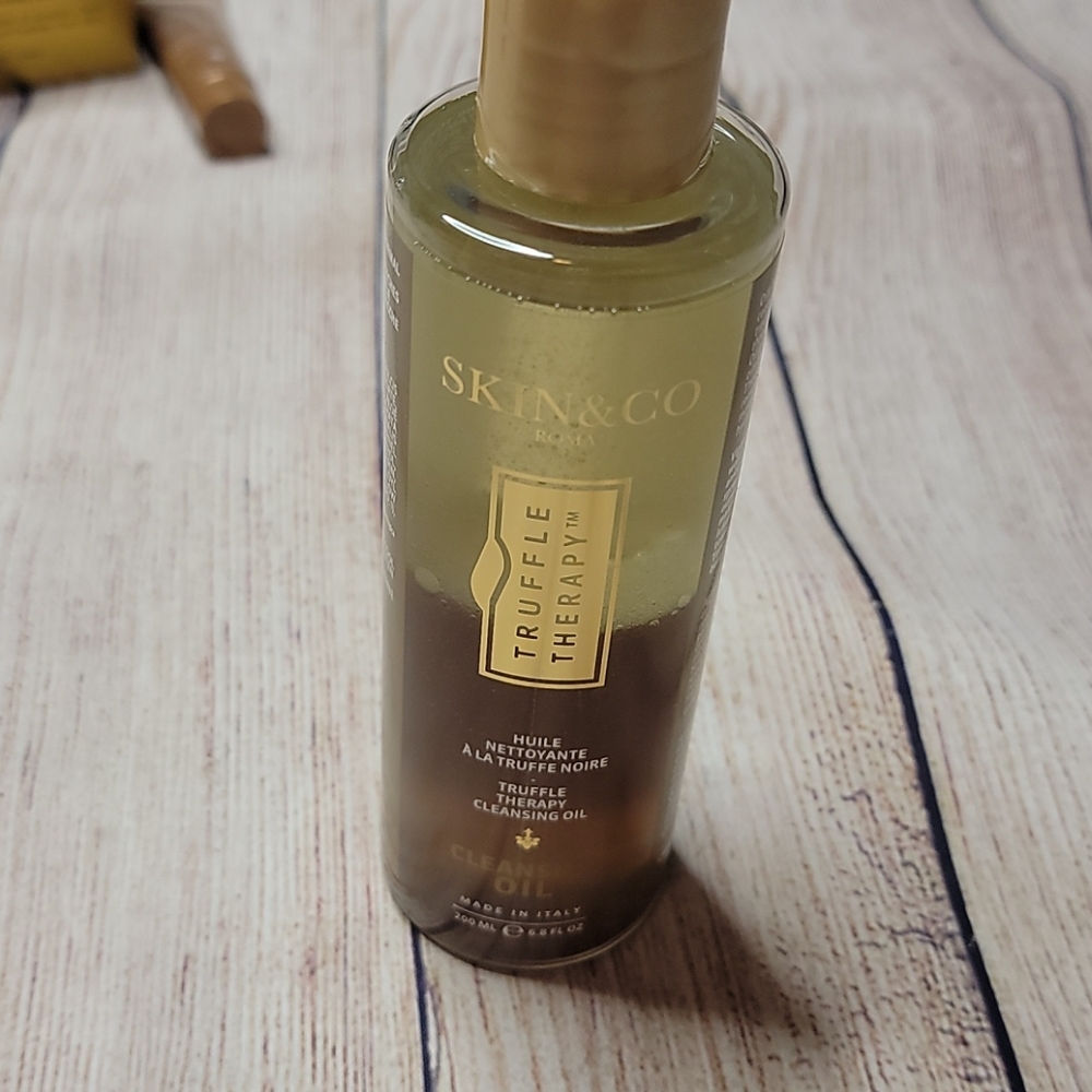 Skin & Co truffle therapy cleansing oil